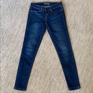 Levi’s Dark Wash Skinny Jeans. Size 2.